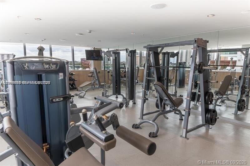 400 Sunny Isles Blvd 1719 photo 25