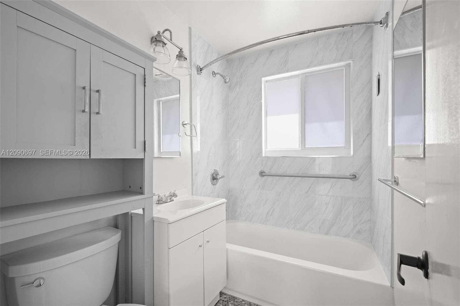 1130 Venetian Way 1D photo 22