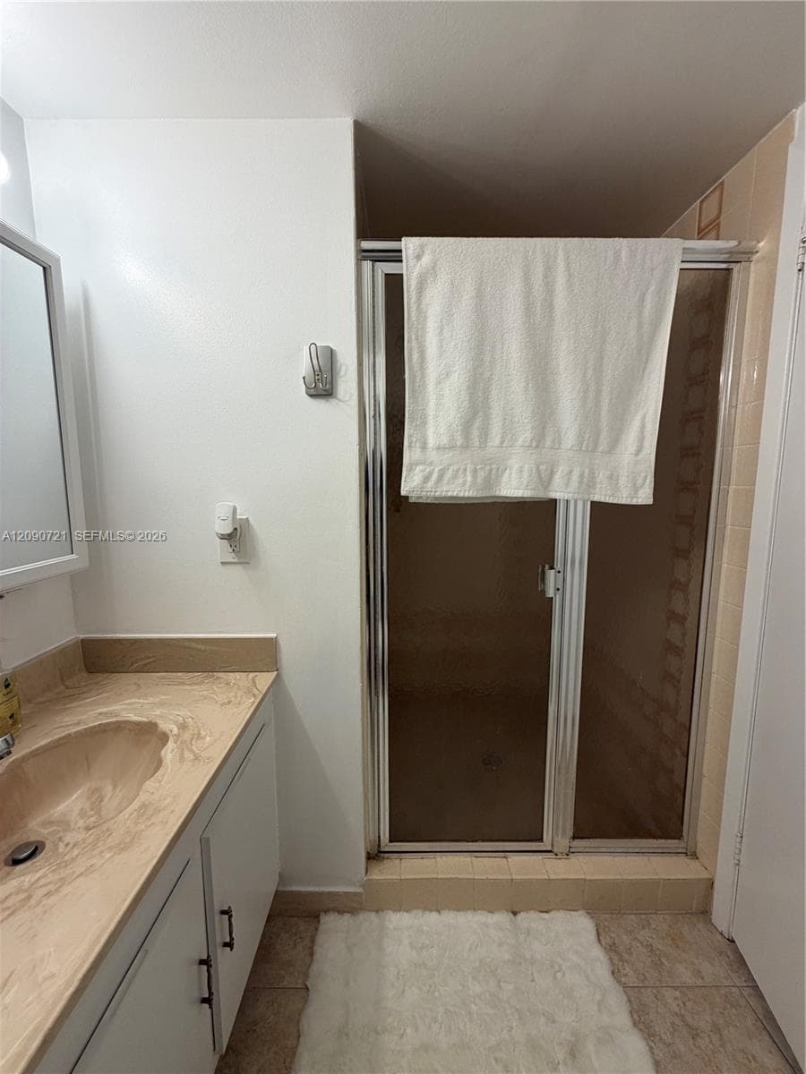 2500 Parkview Dr 907 photo 17