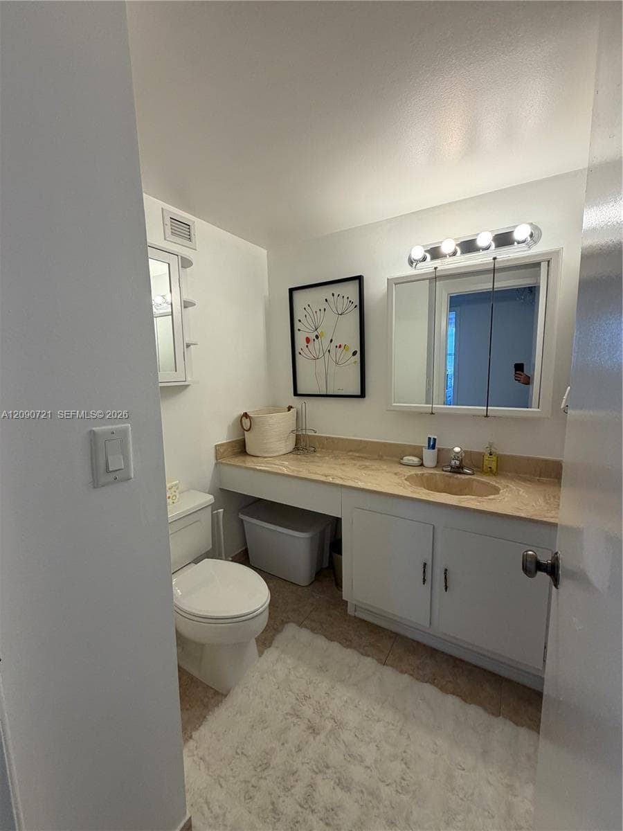 2500 Parkview Dr 907 photo 16