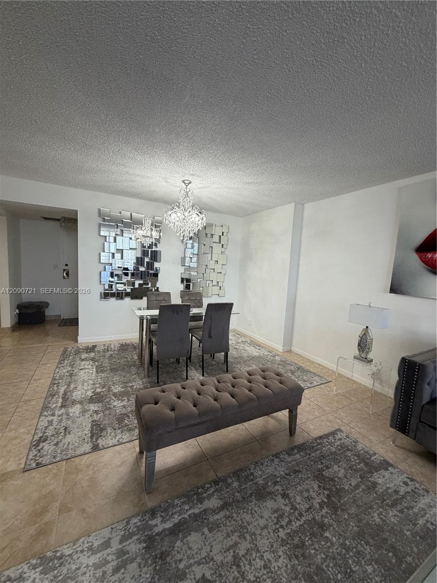 2500 Parkview Dr 907 photo 3