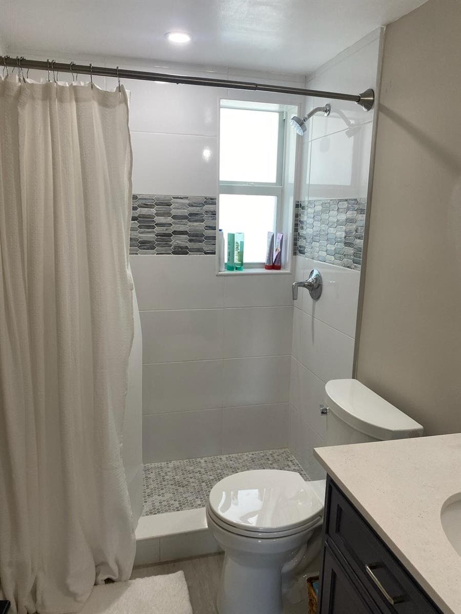 311 E Ocean Avenue 309 photo 8