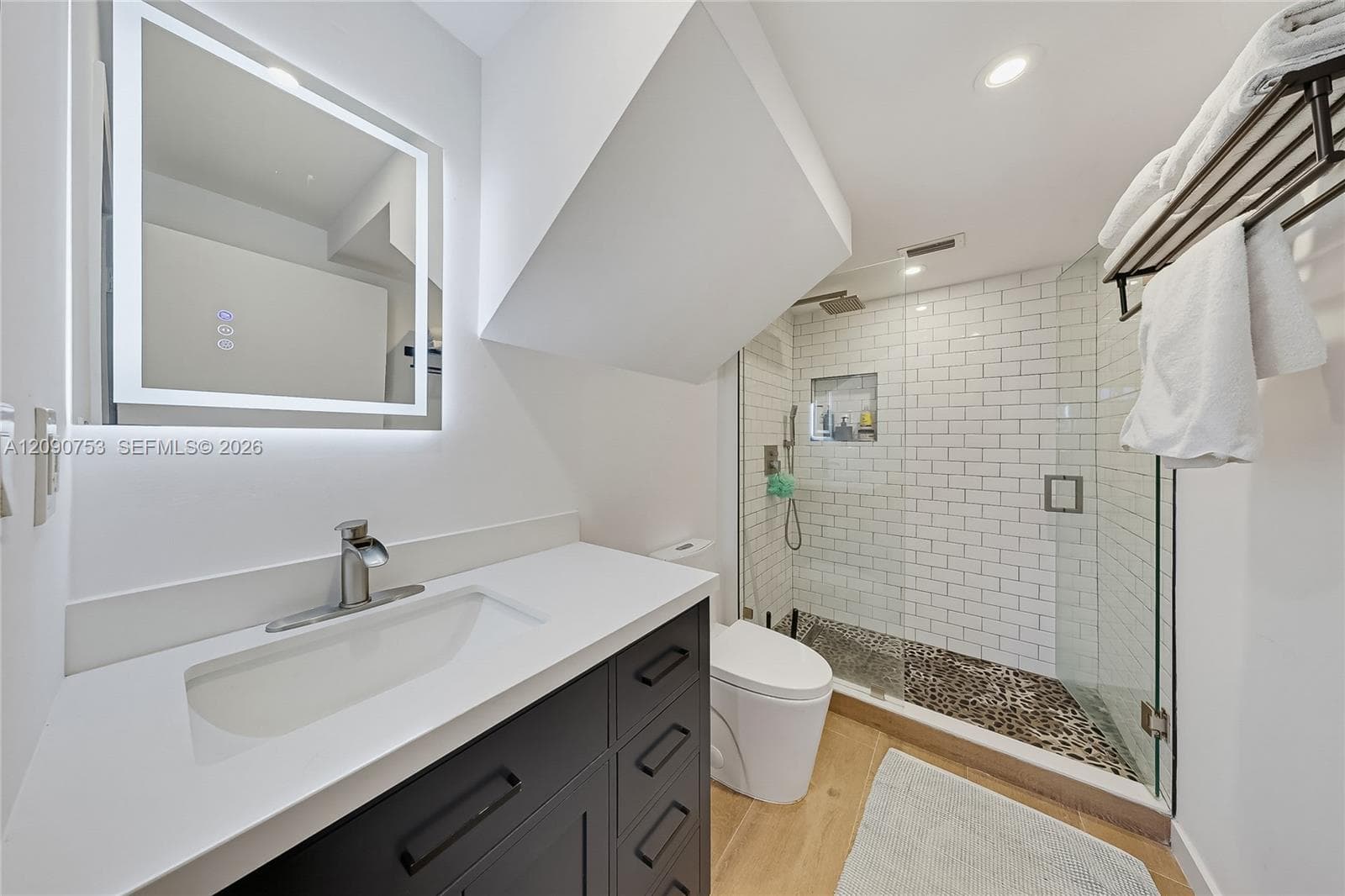 187/4 N Shore Dr 4 photo 19