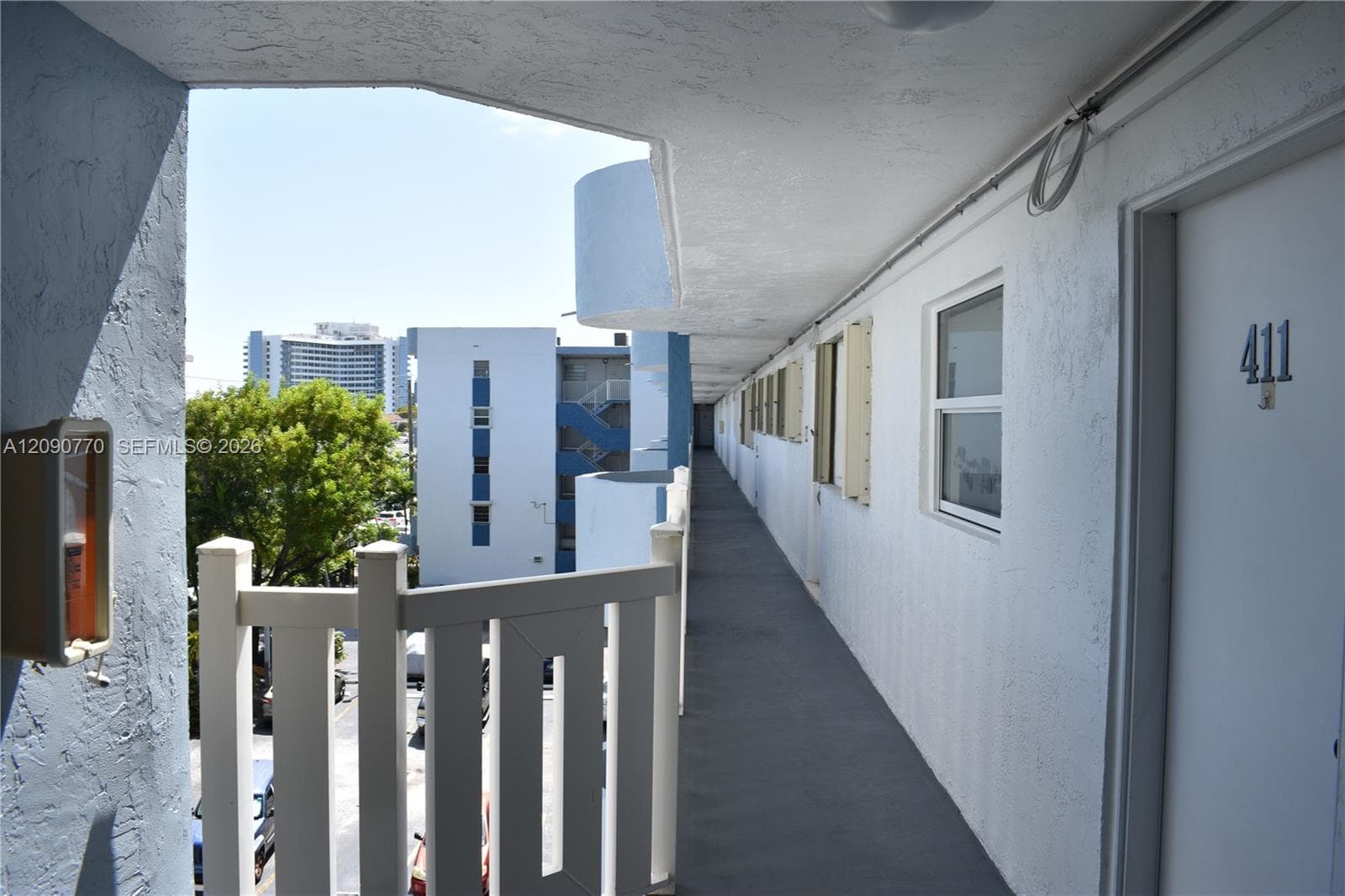 412 photo 1