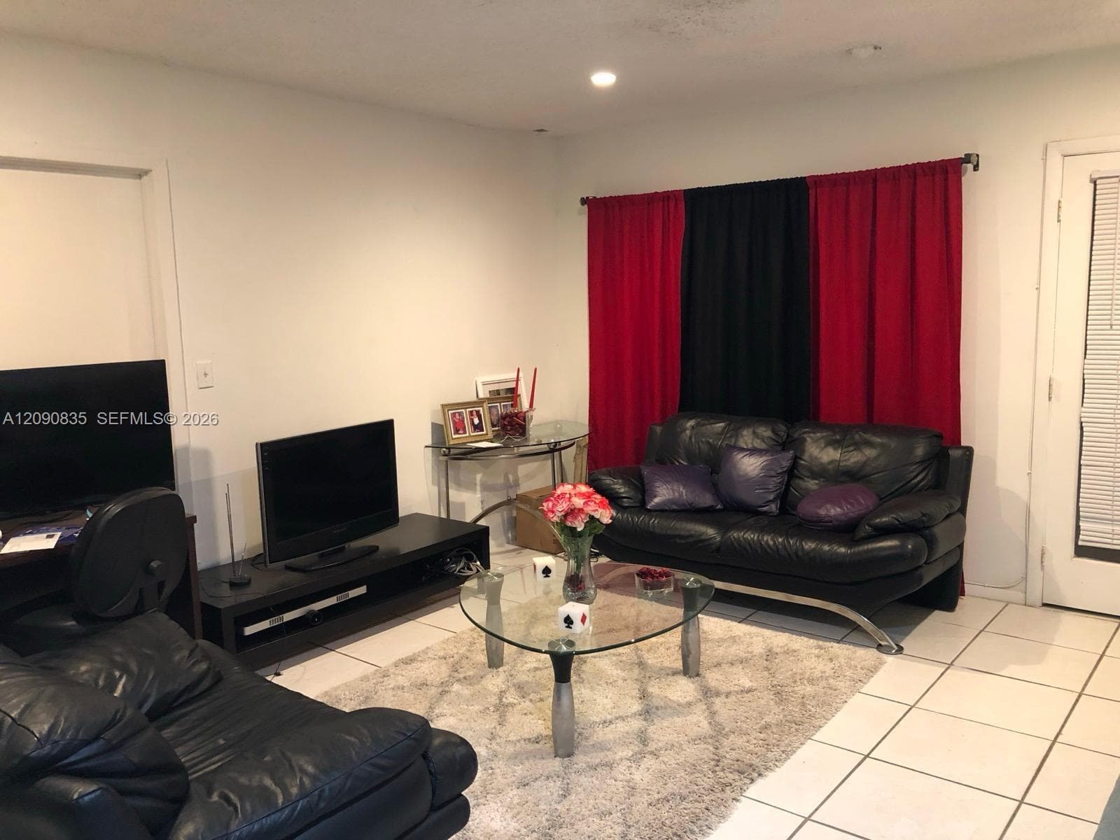 4610 SW 43rd Ter photo 2