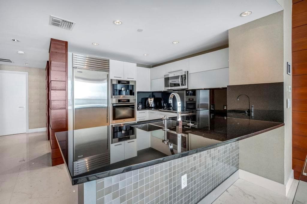 17121 Collins Avenue 2207 photo 13