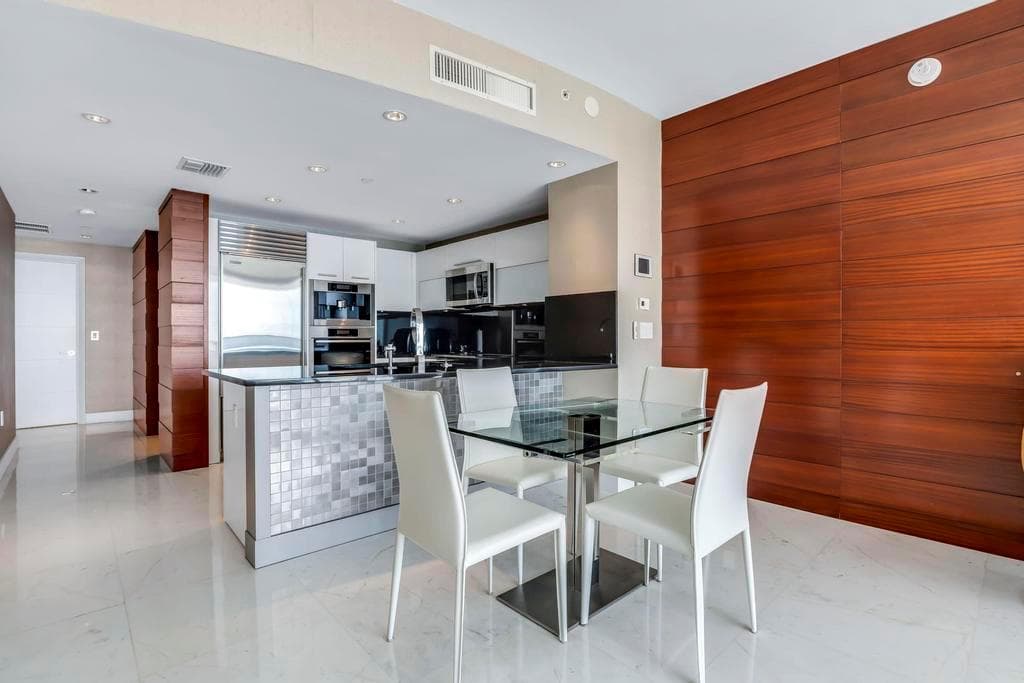 17121 Collins Avenue 2207 photo 7