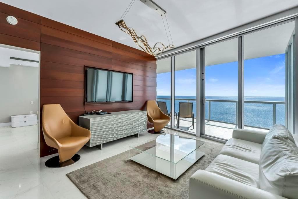 17121 Collins Avenue 2207 photo 9