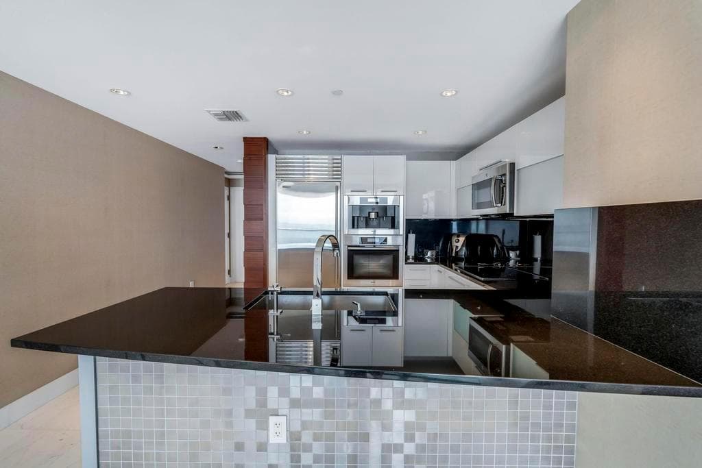 17121 Collins Avenue 2207 photo 14