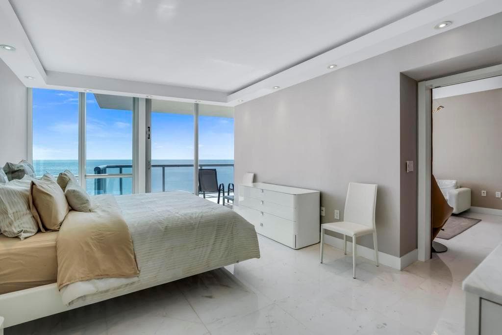 17121 Collins Avenue 2207 photo 19