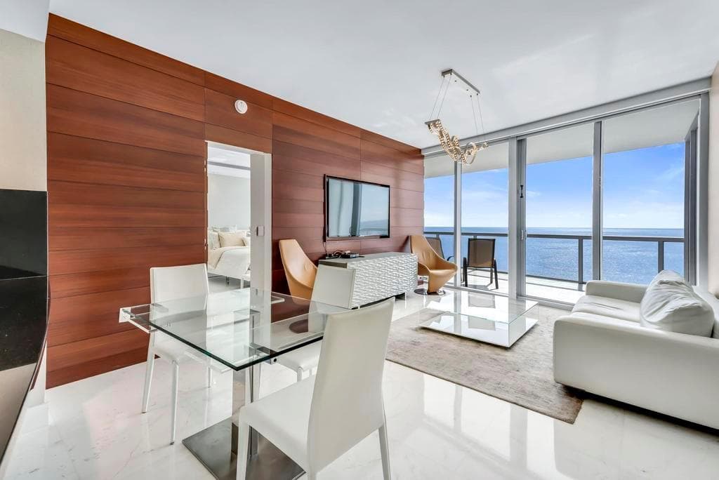 17121 Collins Avenue 2207 photo 8