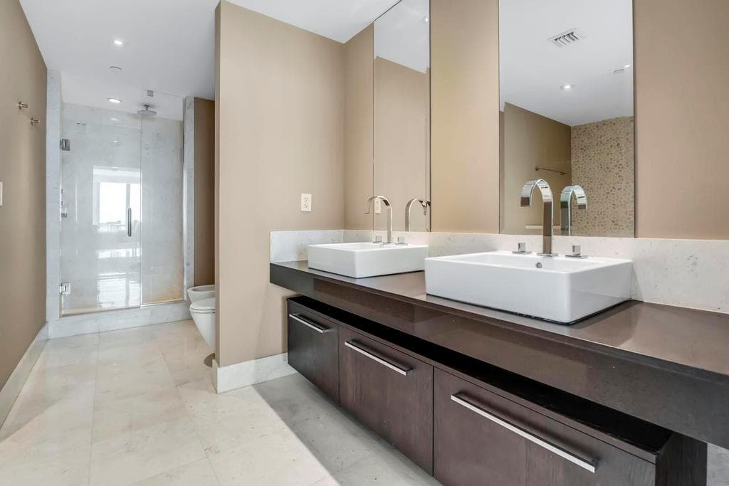 17121 Collins Avenue 2207 photo 25