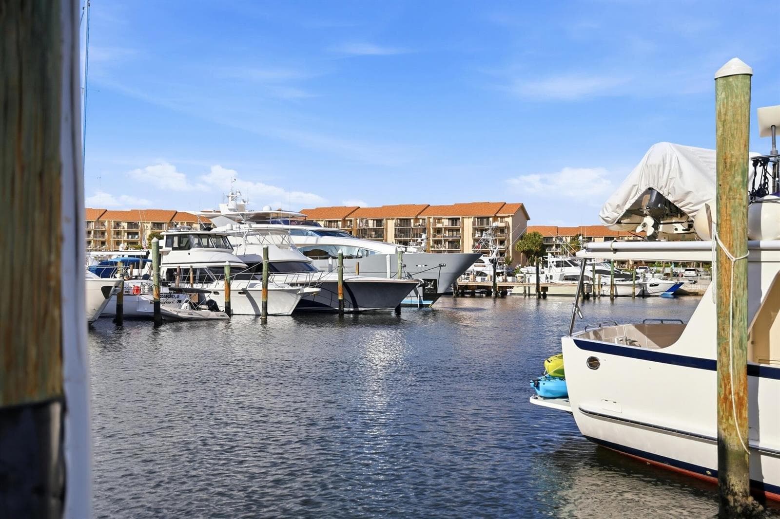 2101 Marina Isle Way 404 photo 14