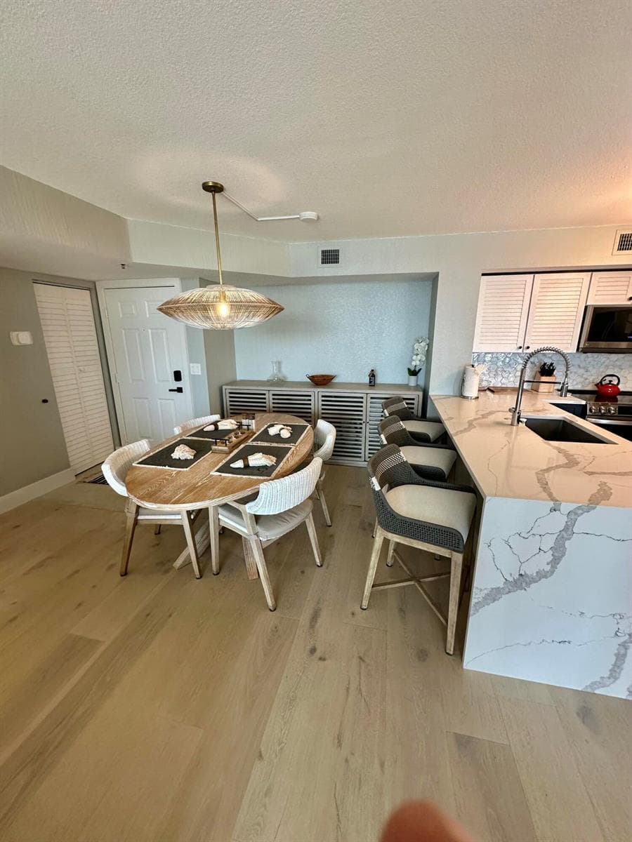 167 YACHT CLUB Way 204 photo 6