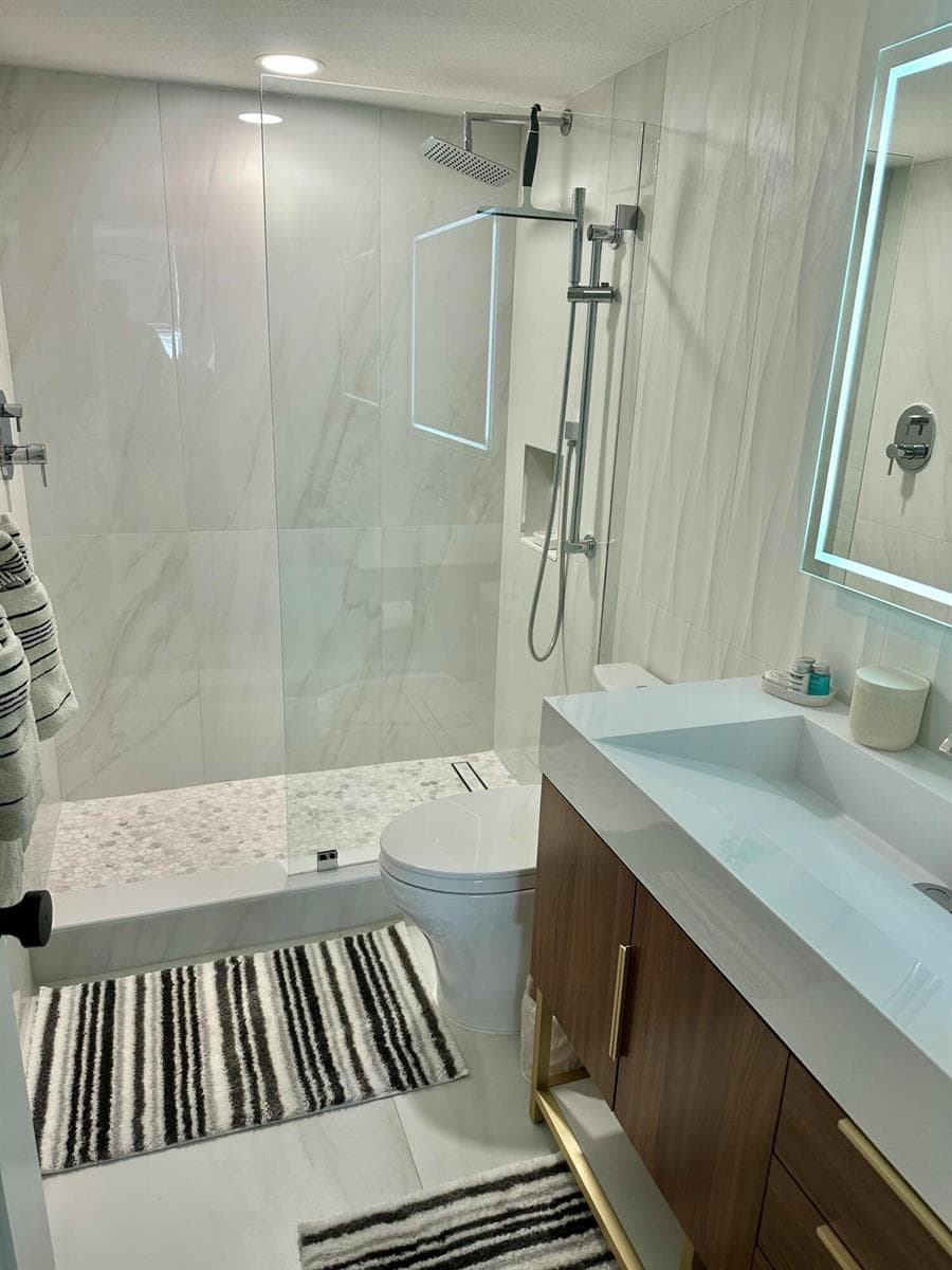 167 YACHT CLUB Way 204 photo 14