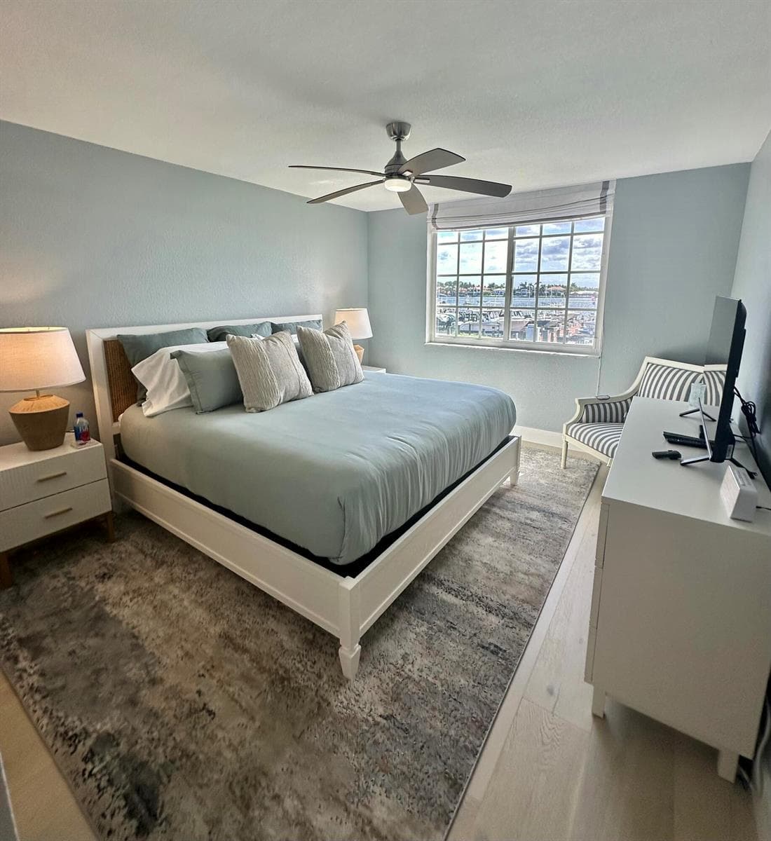 167 YACHT CLUB Way 204 photo 11