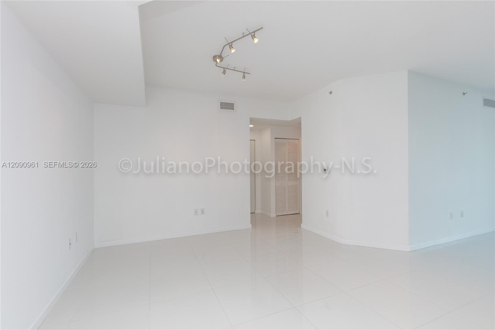 7910 Harbor Island Dr 507 photo 16