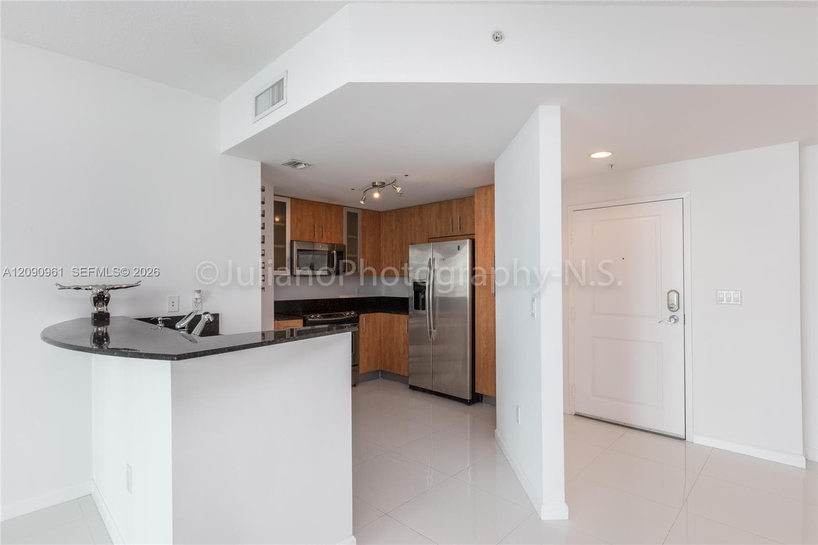7910 Harbor Island Dr 507 photo 9