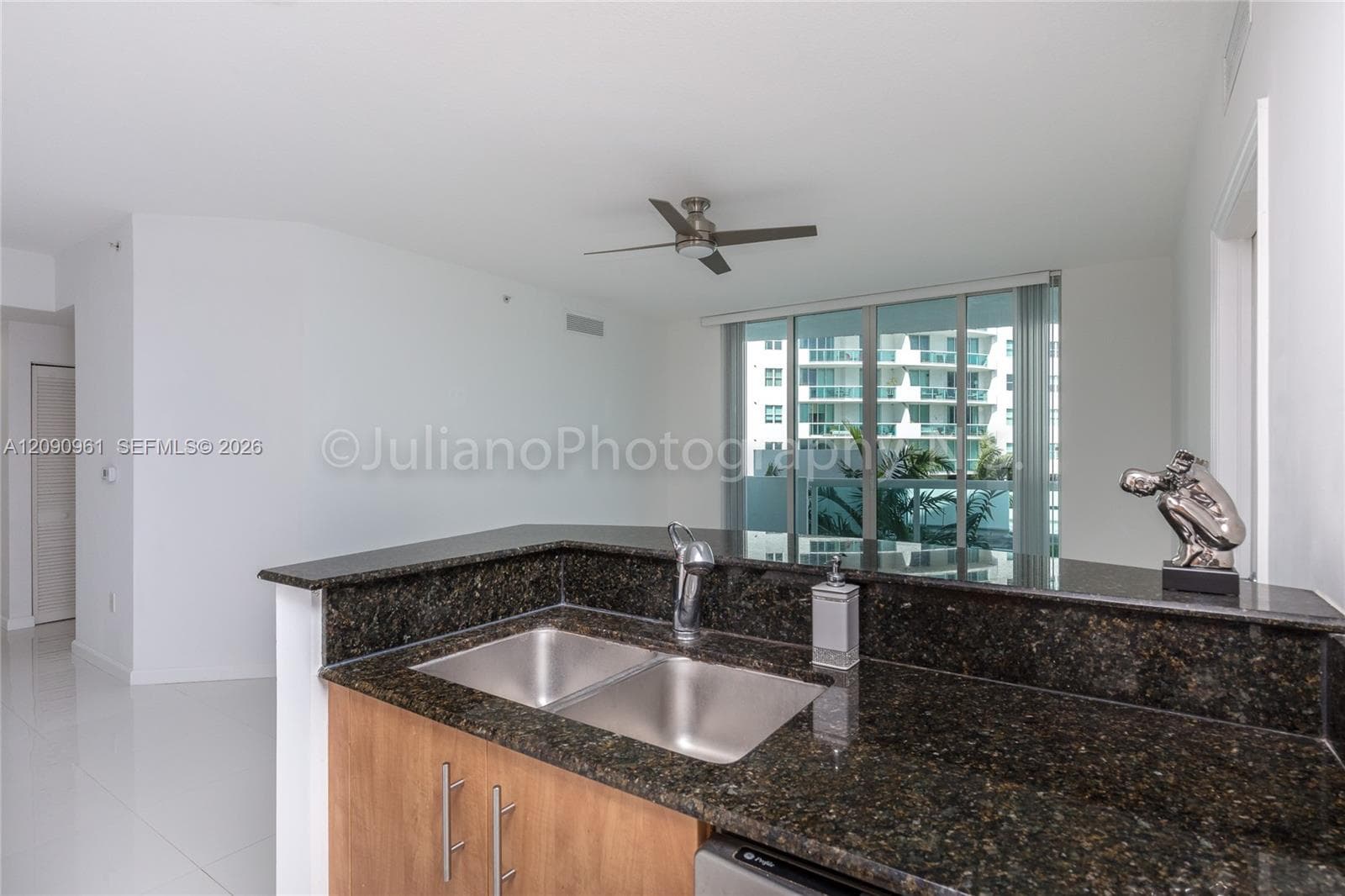 7910 Harbor Island Dr 507 photo 10
