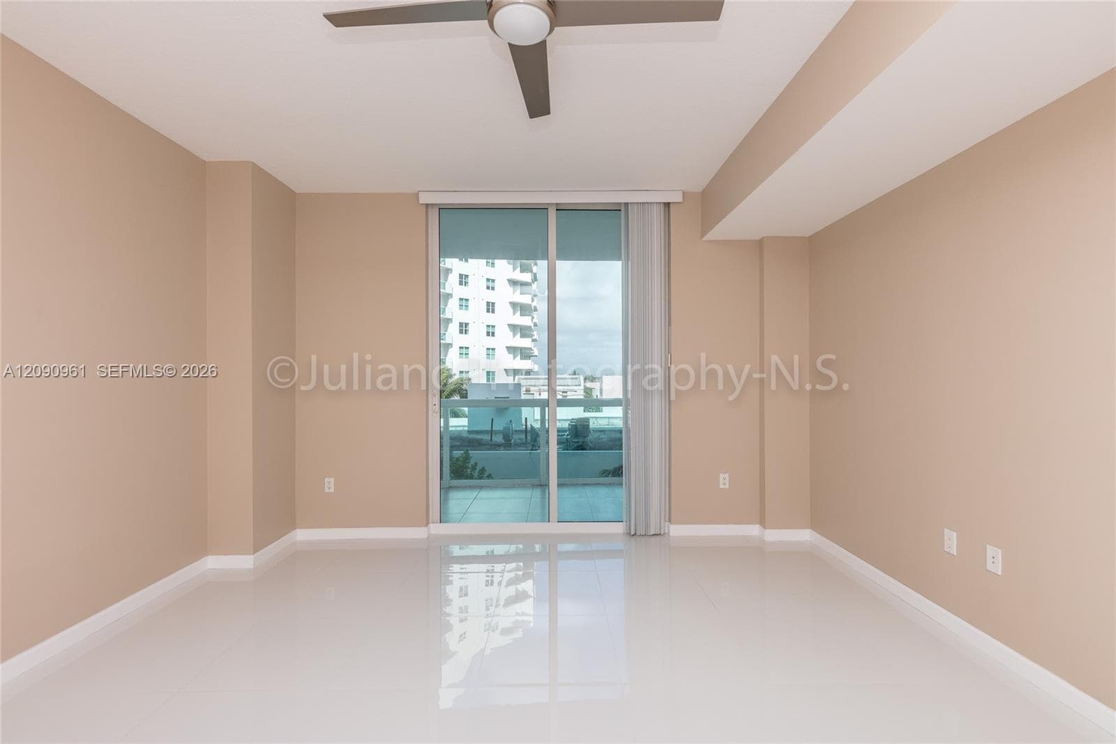 7910 Harbor Island Dr 507 photo 18
