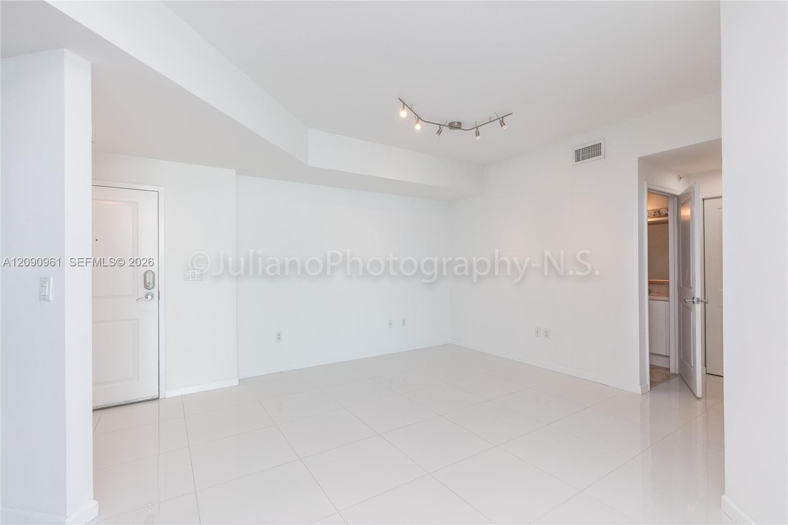 7910 Harbor Island Dr 507 photo 15