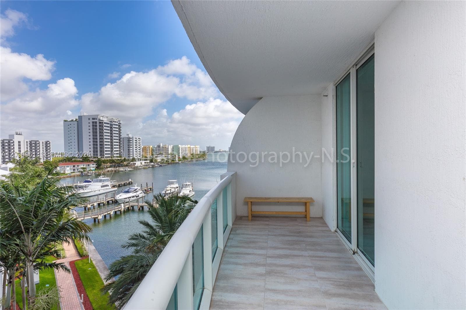 7910 Harbor Island Dr 507 photo 4