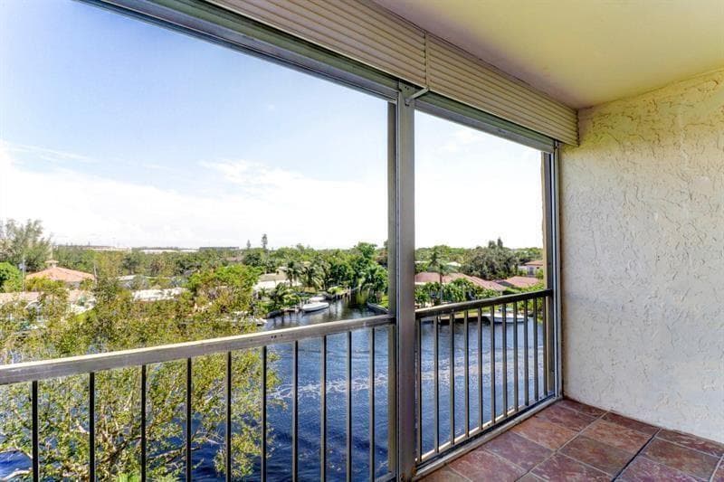 14 ROYAL PALM Way 5050 photo 5