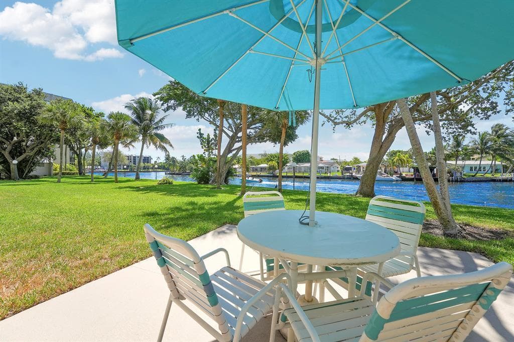 14 ROYAL PALM Way 5050 photo 8