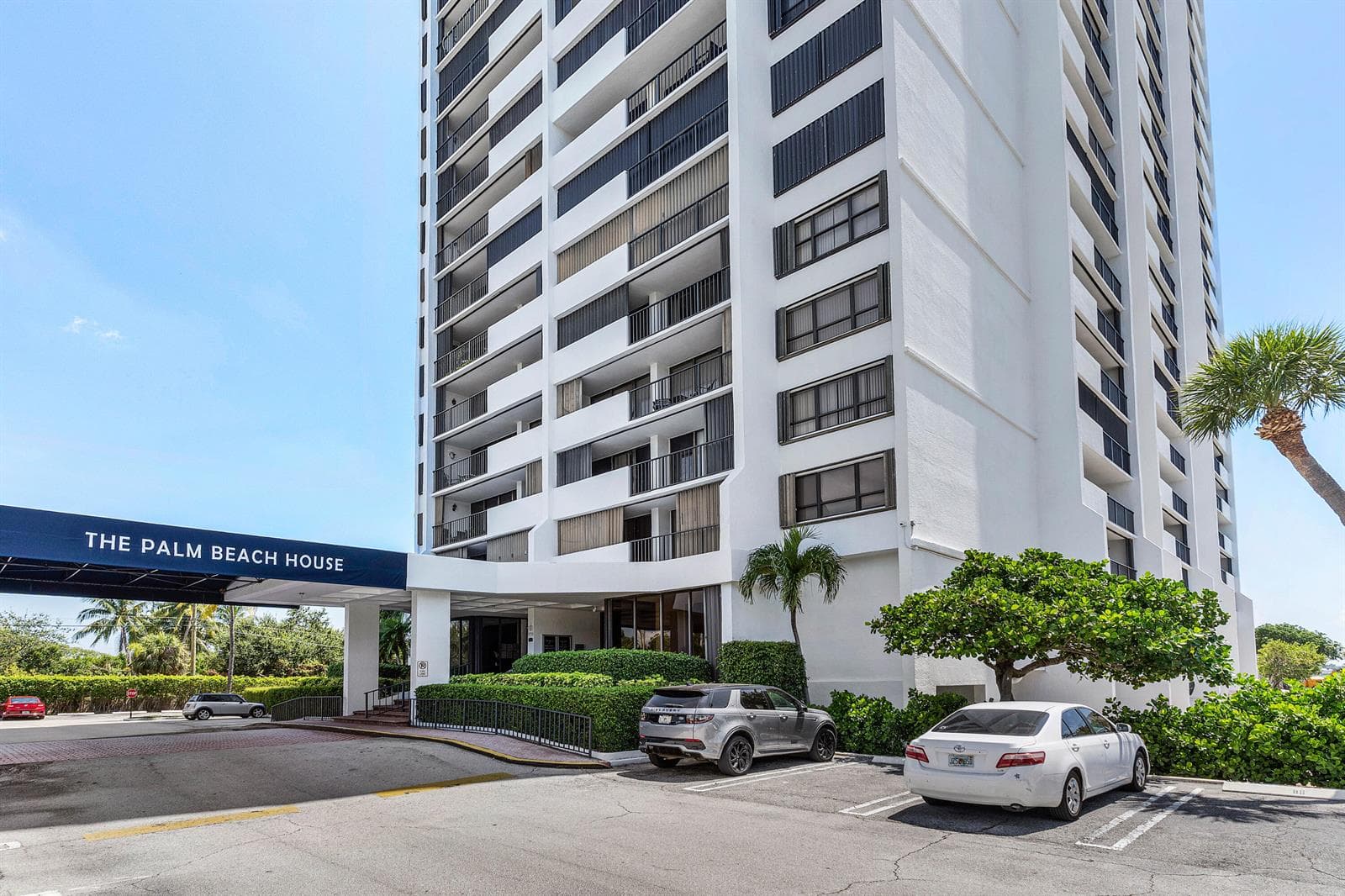 5600 N FLAGLER Drive 2105 photo 13