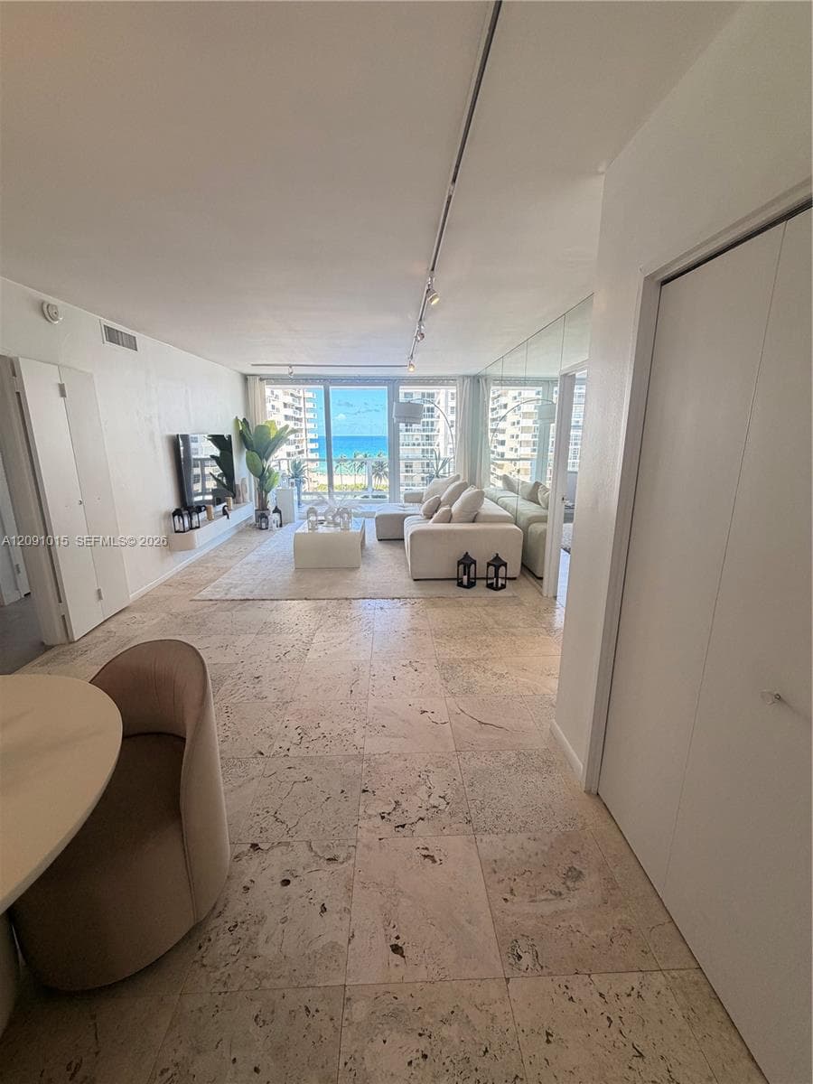 5700 Collins Ave 9B photo 2