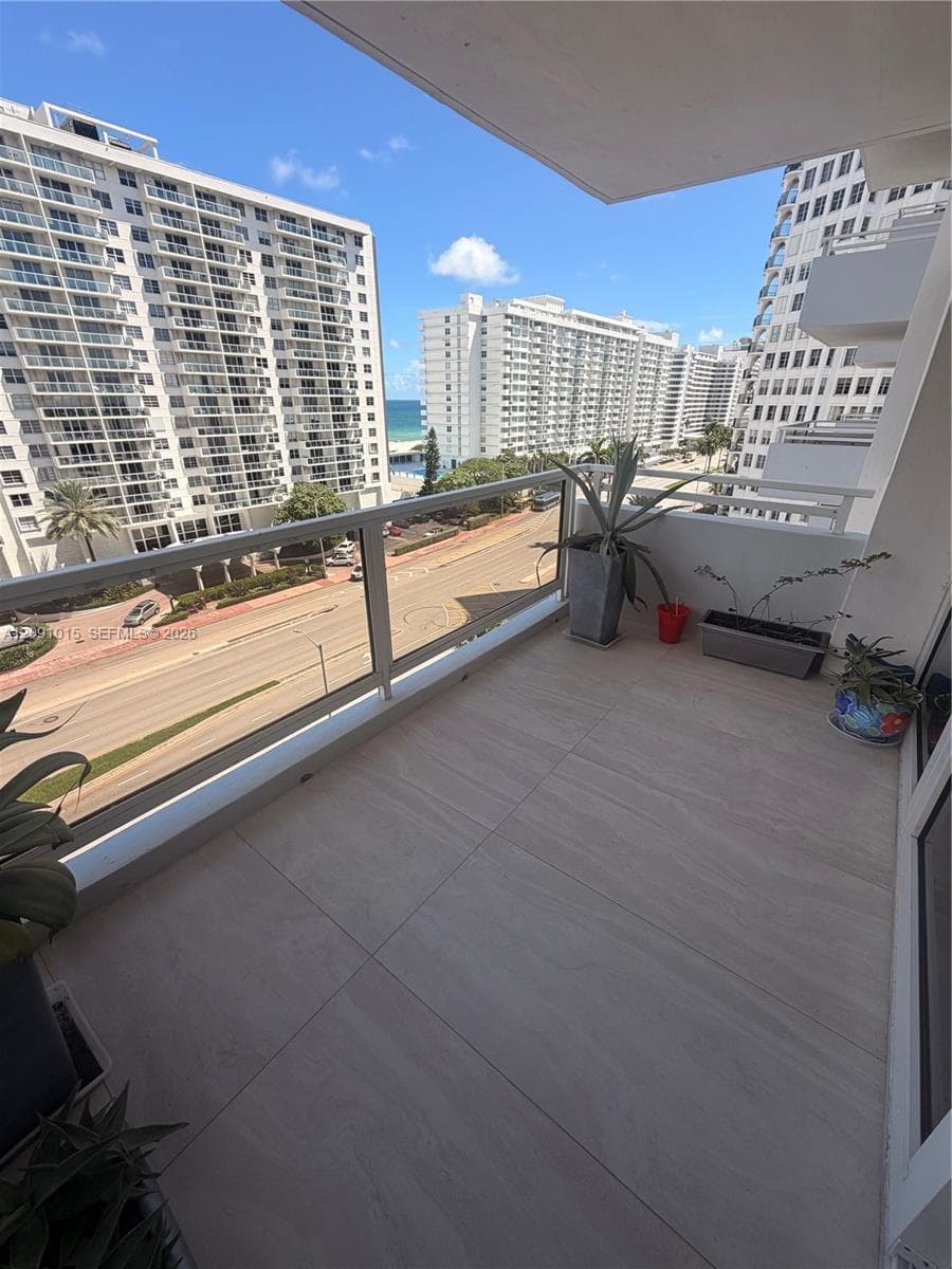 5700 Collins Ave 9B photo 17