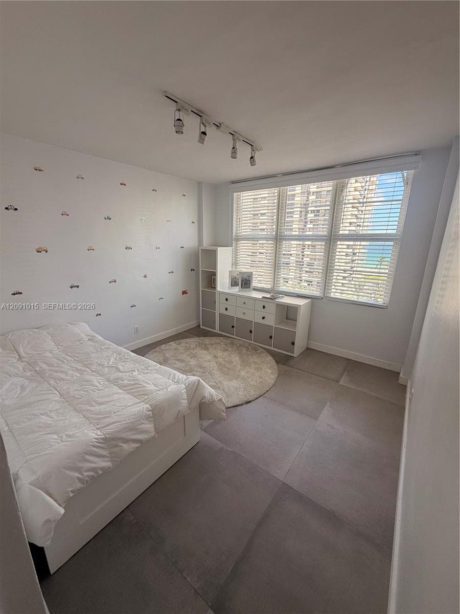 5700 Collins Ave 9B photo 12