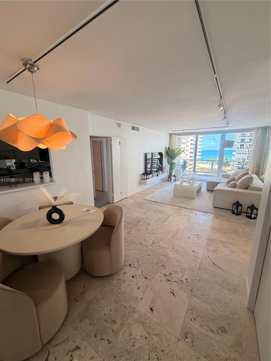 5700 Collins Ave 9B photo 3