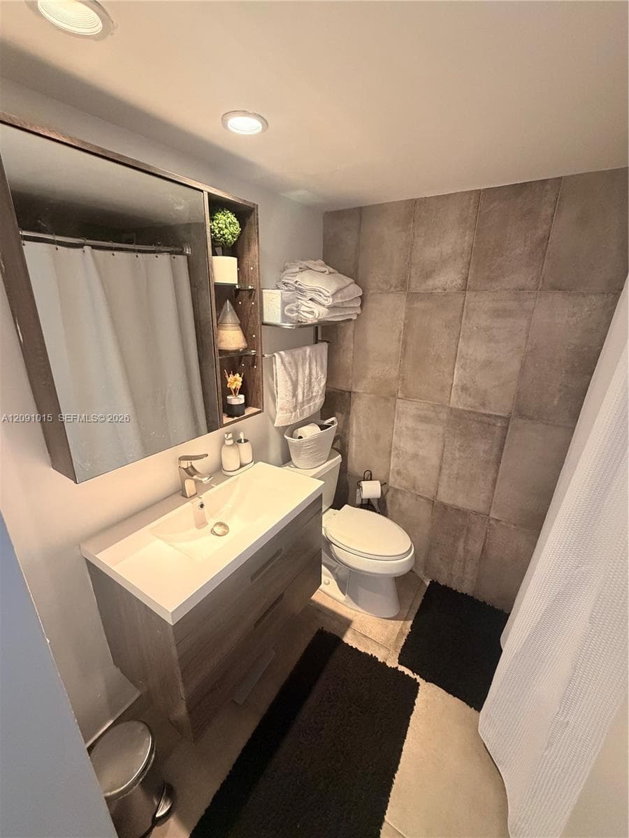 5700 Collins Ave 9B photo 11