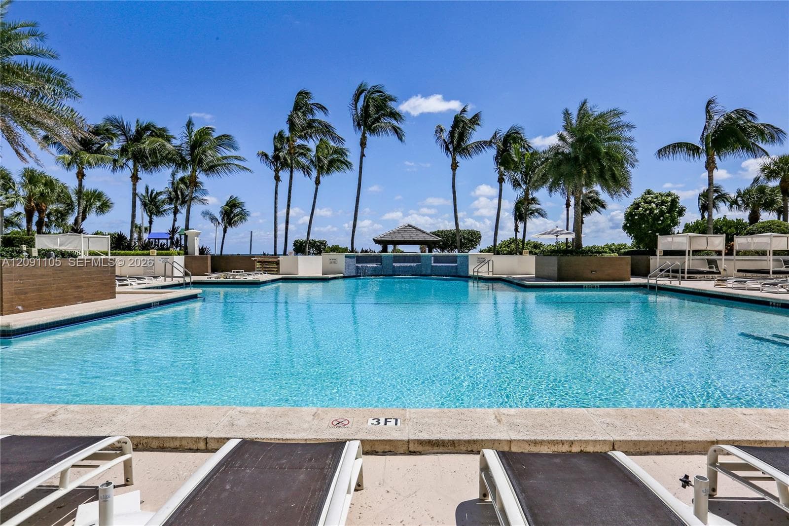 4775 Collins Ave 2207 photo 8