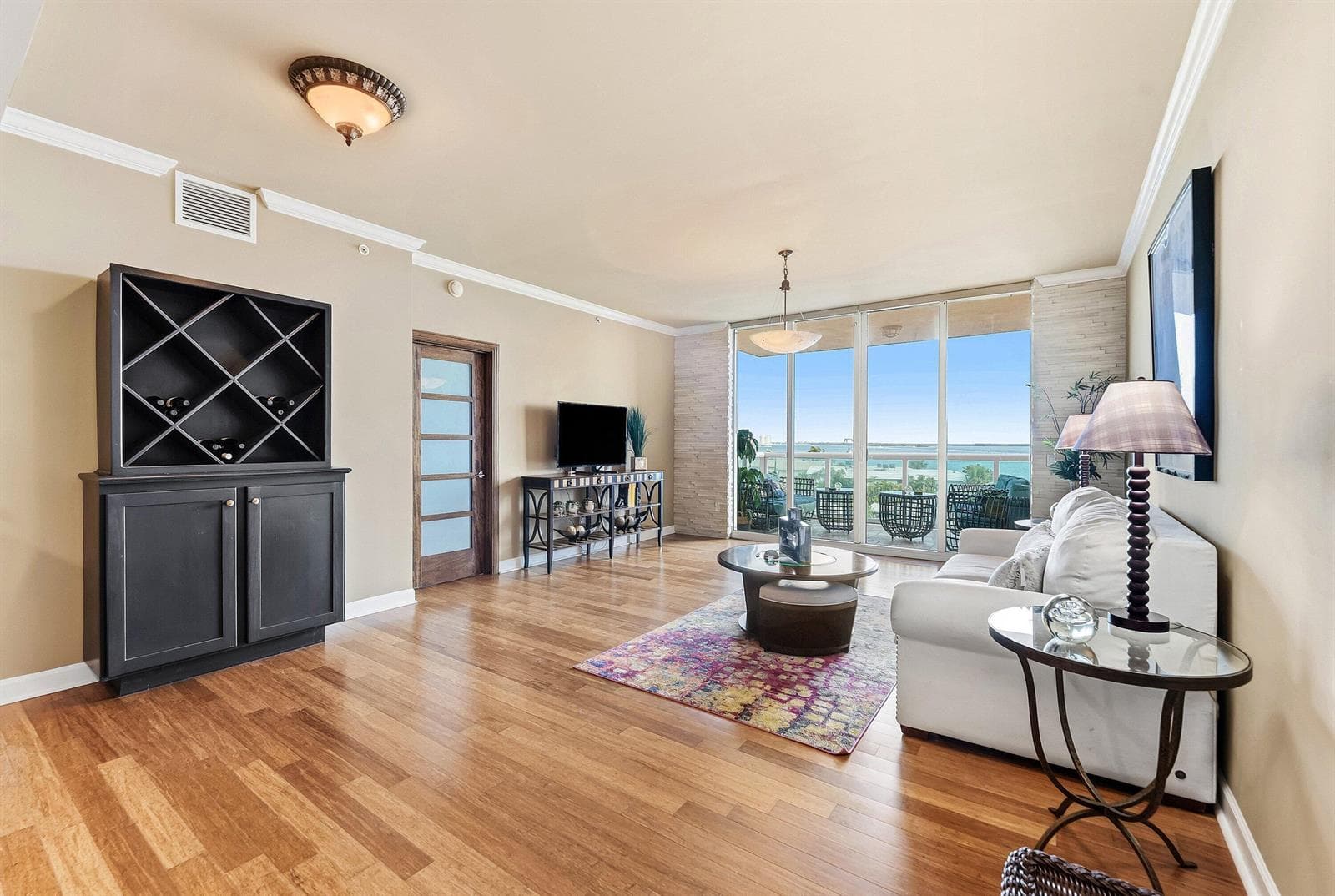 2650 Lake Shore Drive 401 photo 6