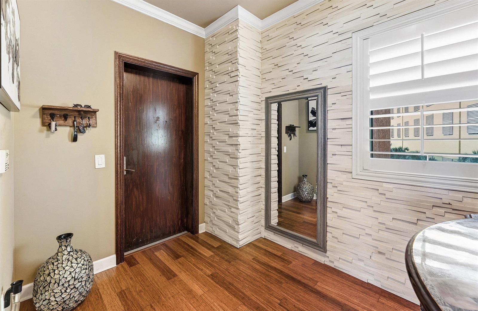 2650 Lake Shore Drive 401 photo 22