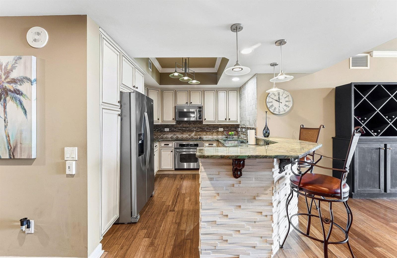 2650 Lake Shore Drive 401 photo 11