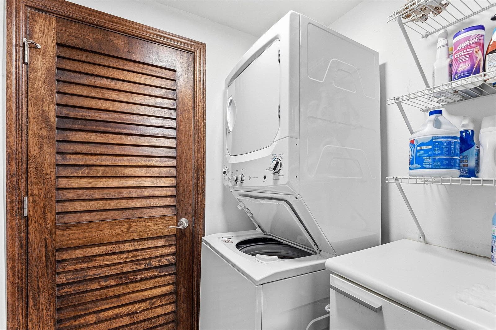 2650 Lake Shore Drive 401 photo 21