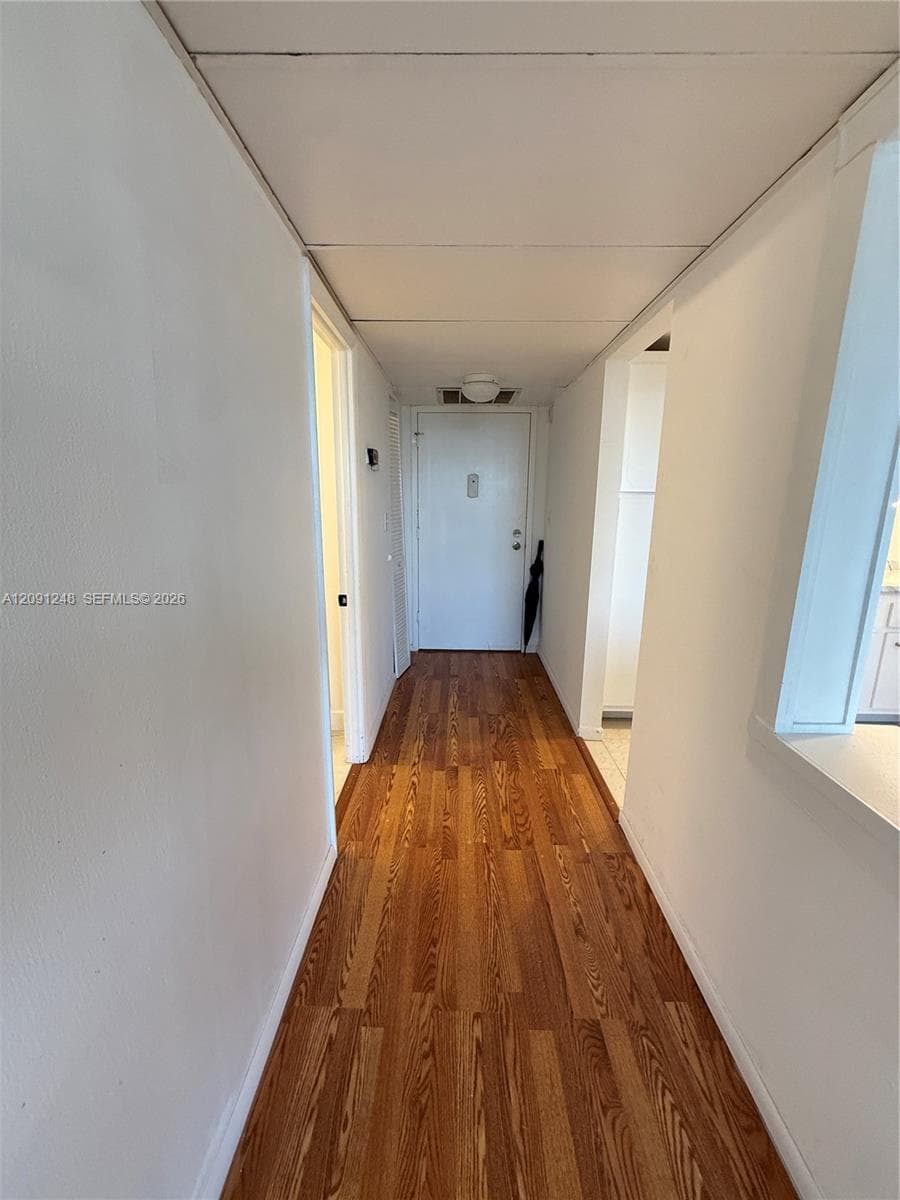 2761 Taft St 212 photo 8