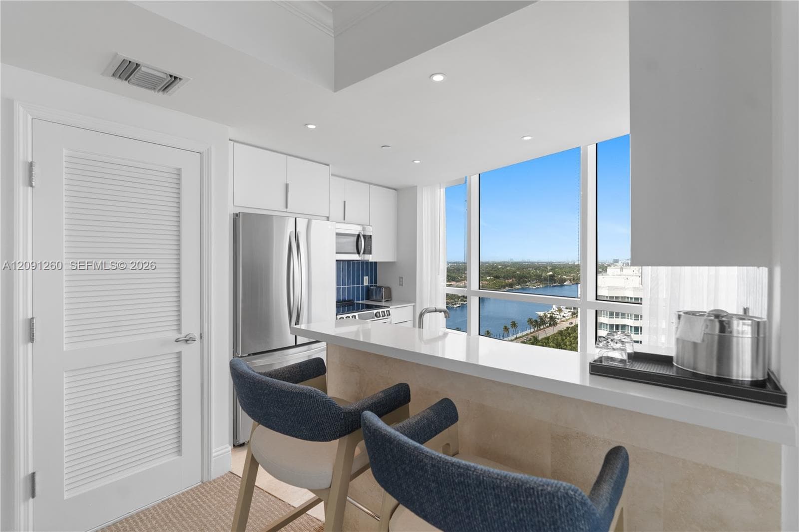 4401 Collins Ave 1703 photo 19