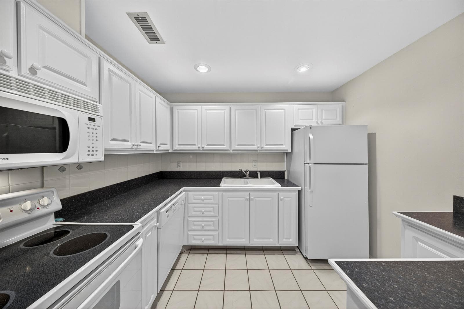 6417 BAY CLUB Drive 3 photo 24