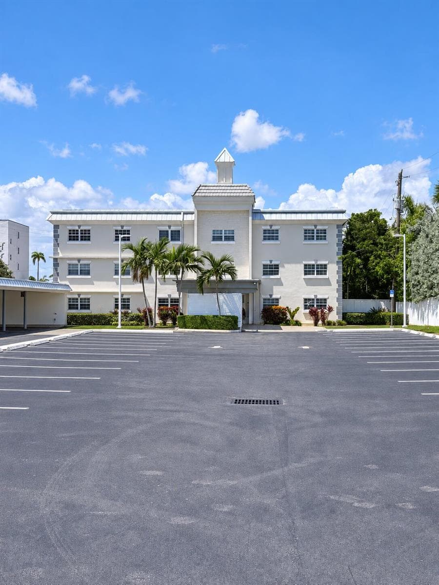 1439 S OCEAN 209 photo 1