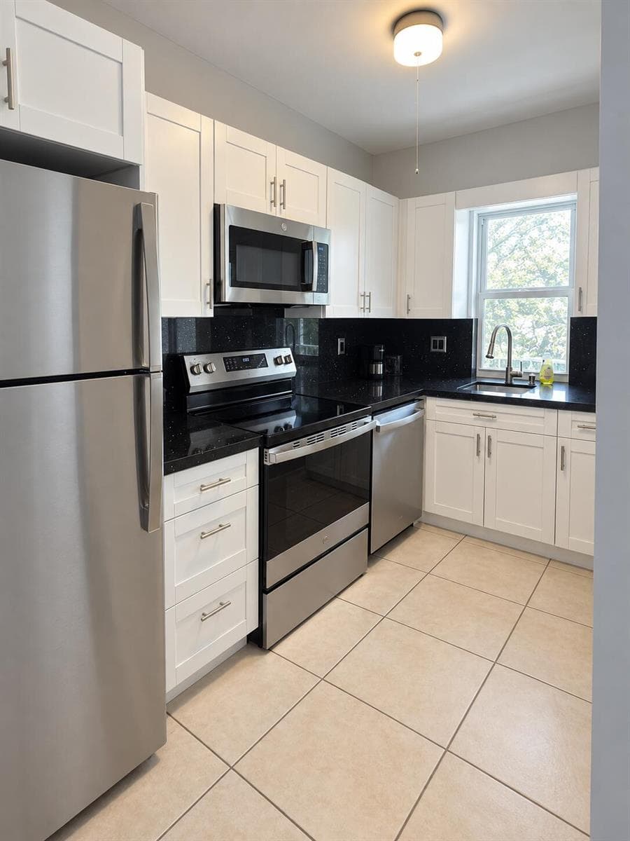 1439 S OCEAN 209 photo 9