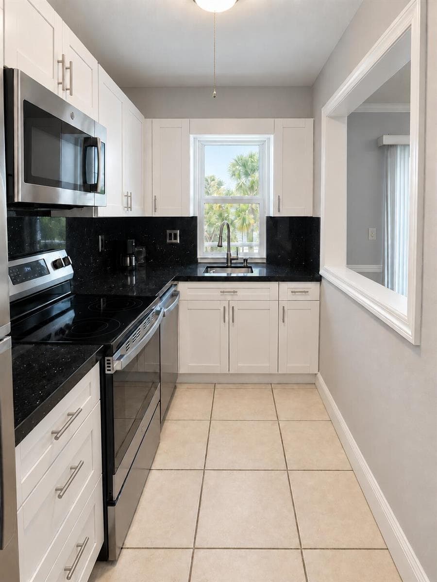 1439 S OCEAN 209 photo 10