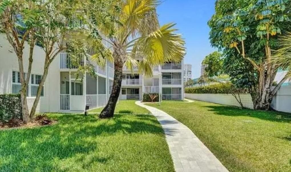 1439 S OCEAN 209 photo 19