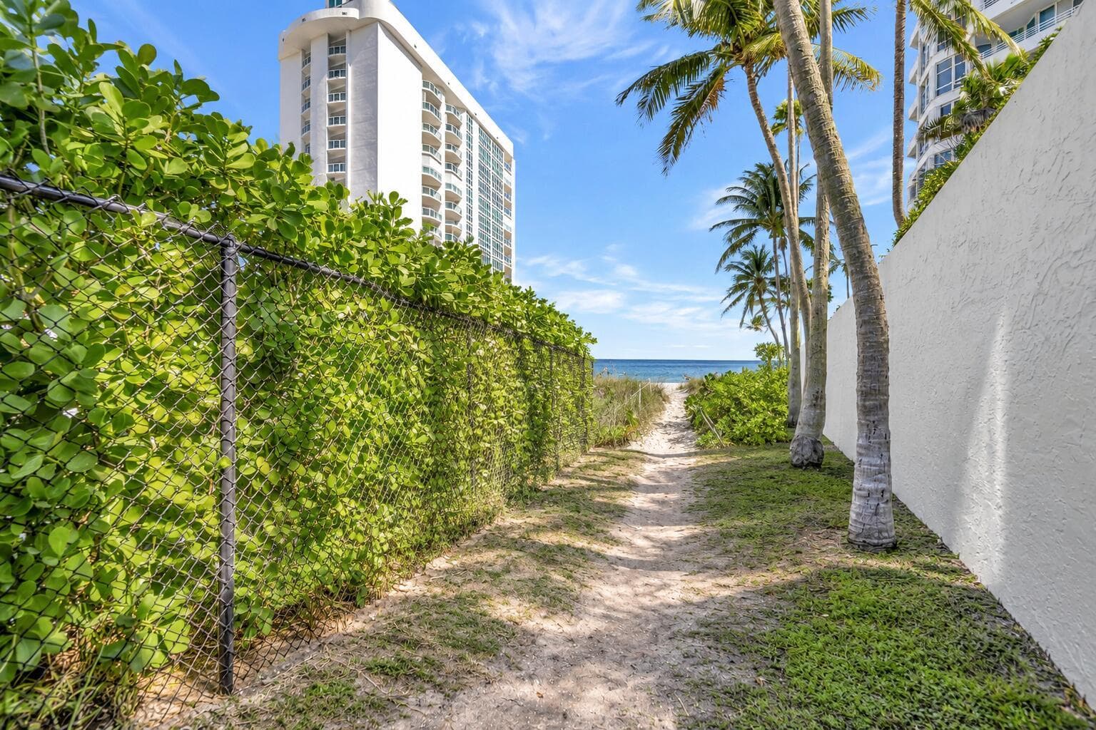1439 S OCEAN 209 photo 21