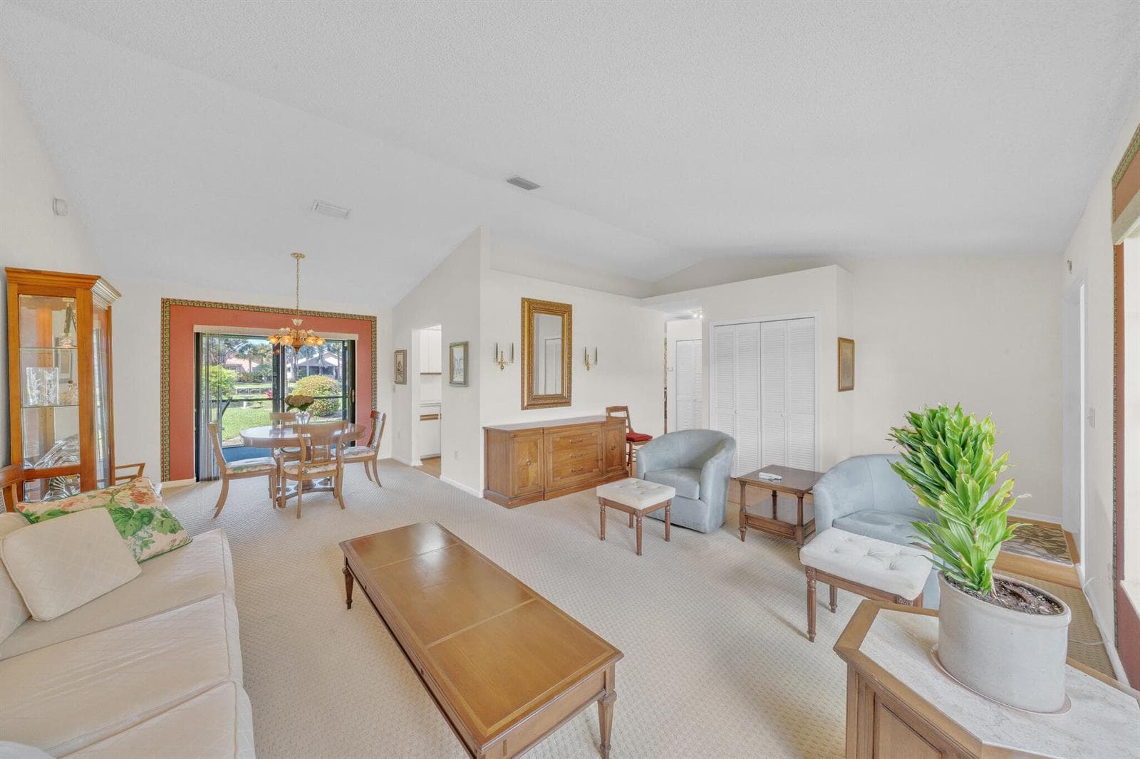 142 PARKWOOD Drive photo 12