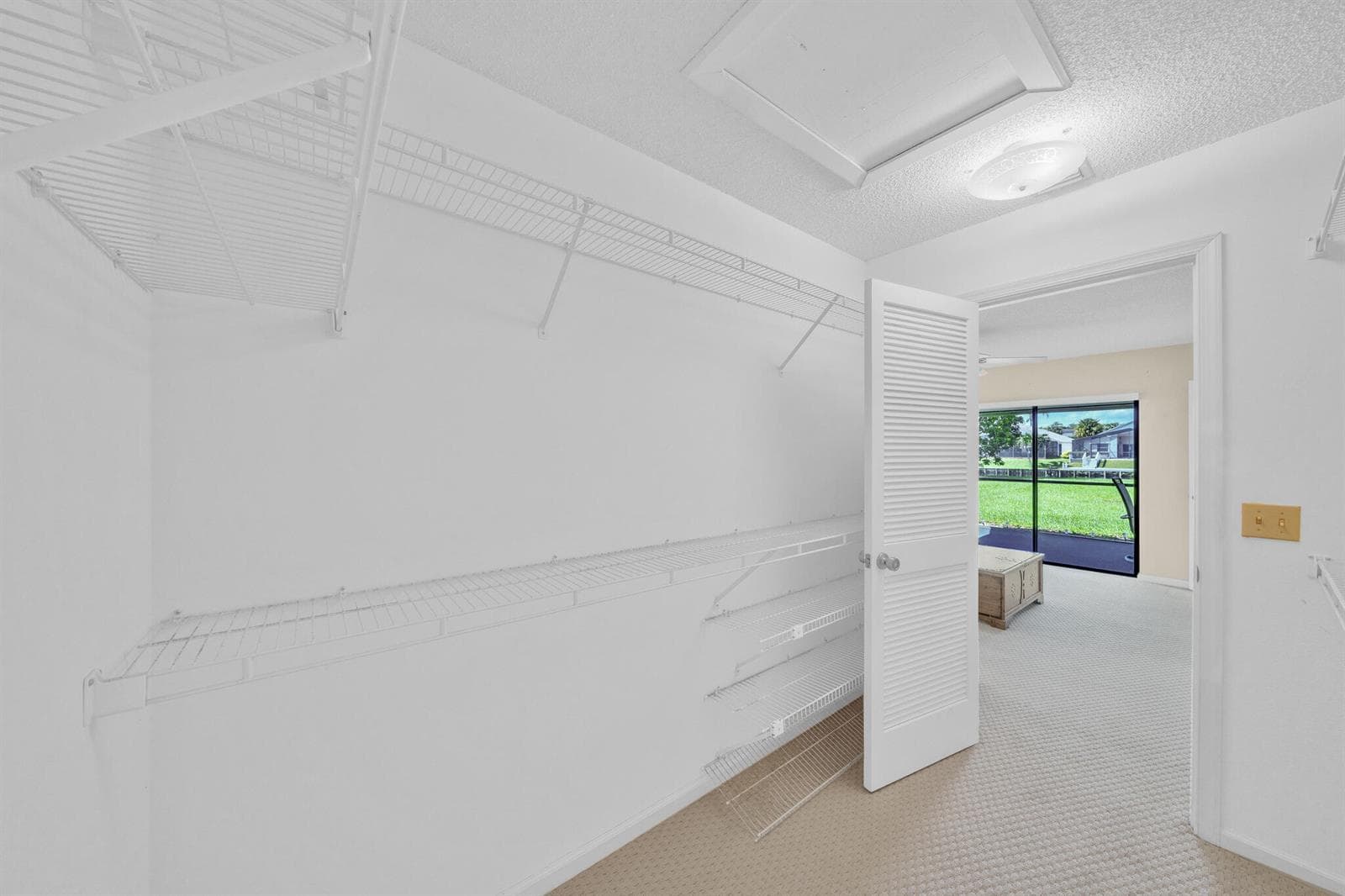 142 PARKWOOD Drive photo 22