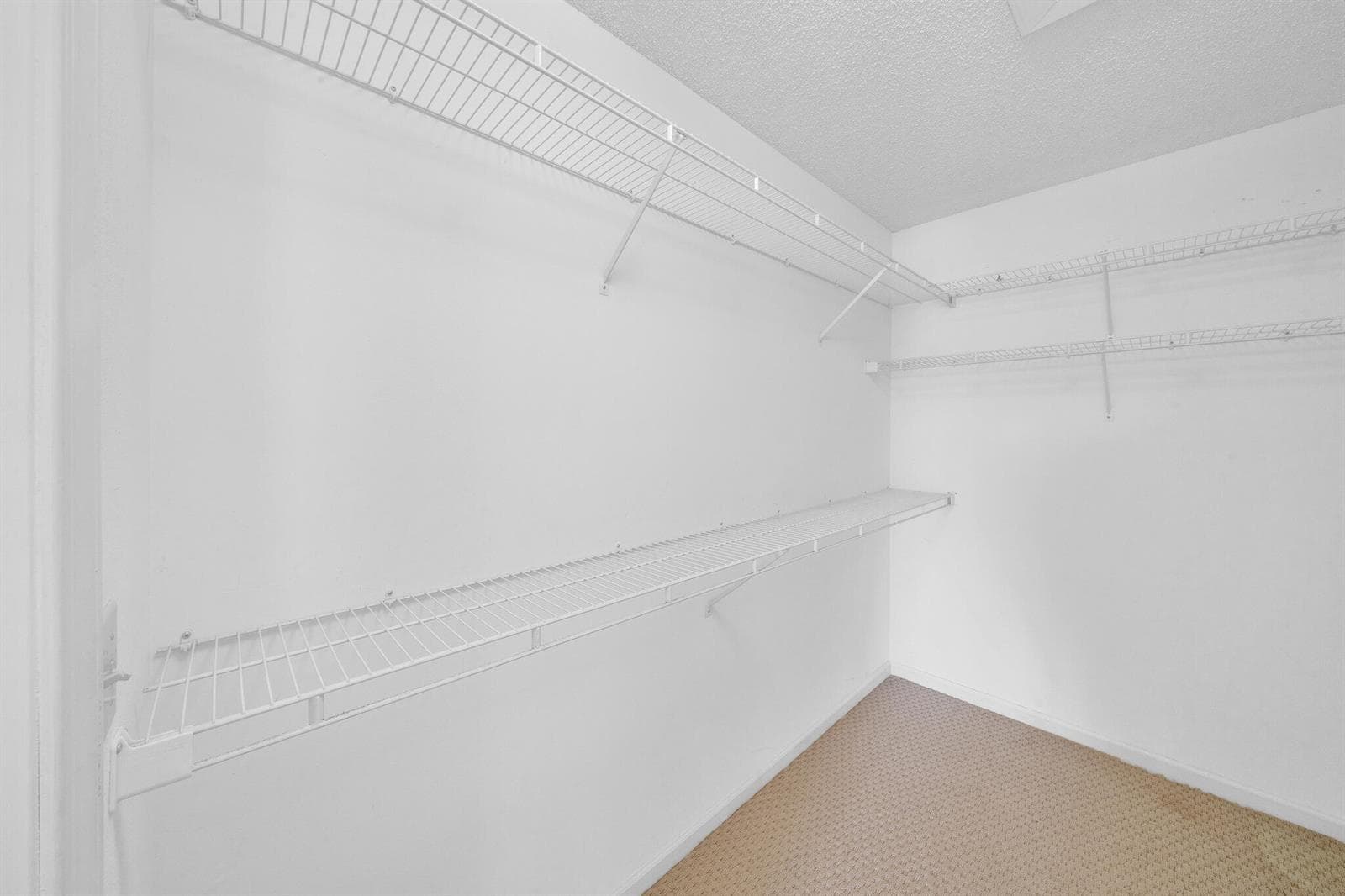 142 PARKWOOD Drive photo 21